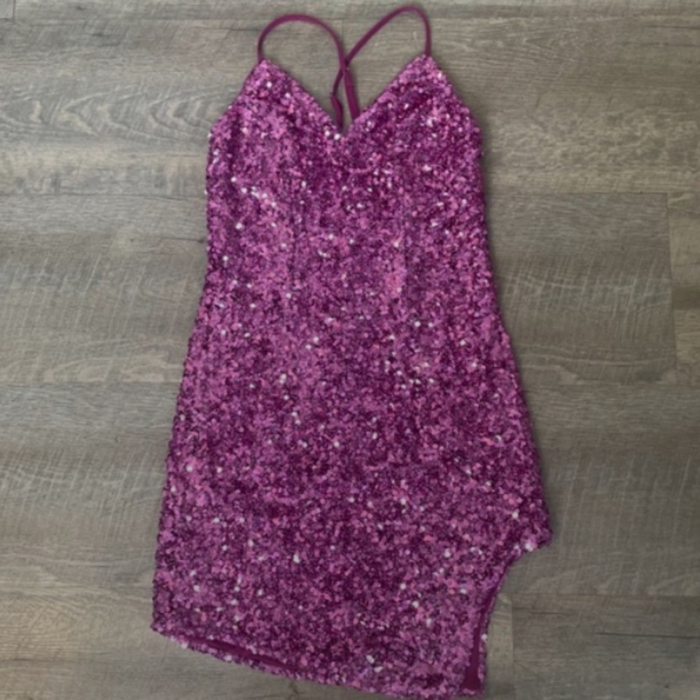 Davids Bridal New year sparkly sequin mini with slit homecoming dress size 4